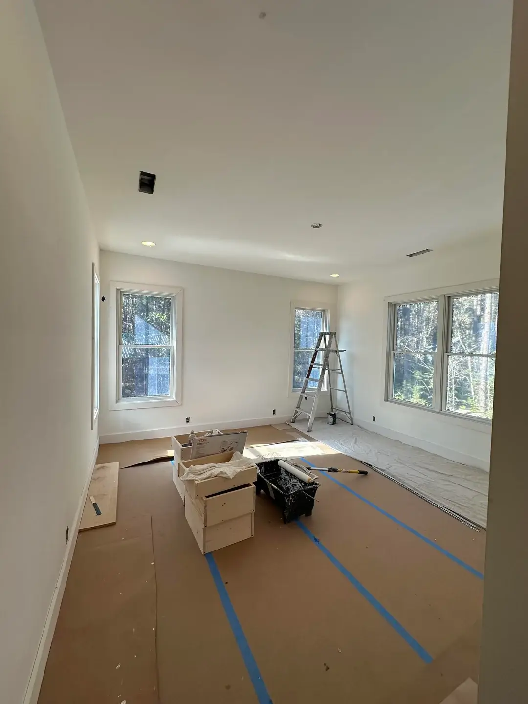 Wilsons Painting living room before interior painting